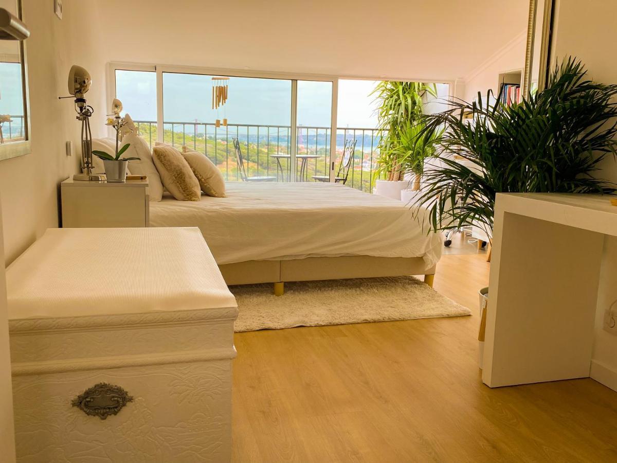 Ideally Located With Perfect Views Alges Exterior photo