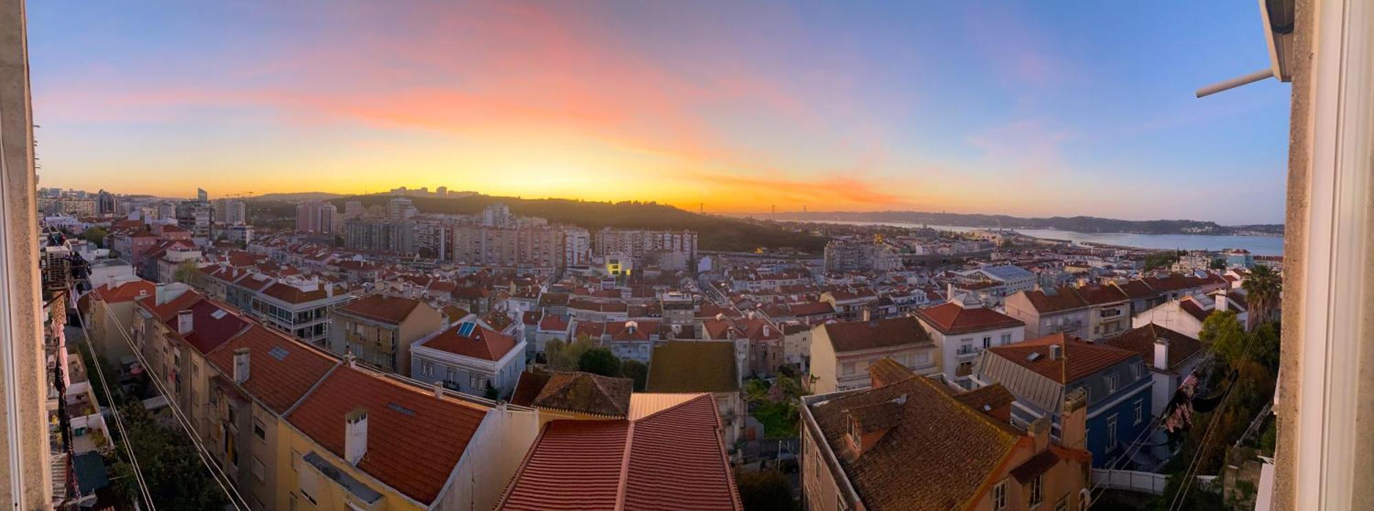 Ideally Located With Perfect Views Alges Exterior photo