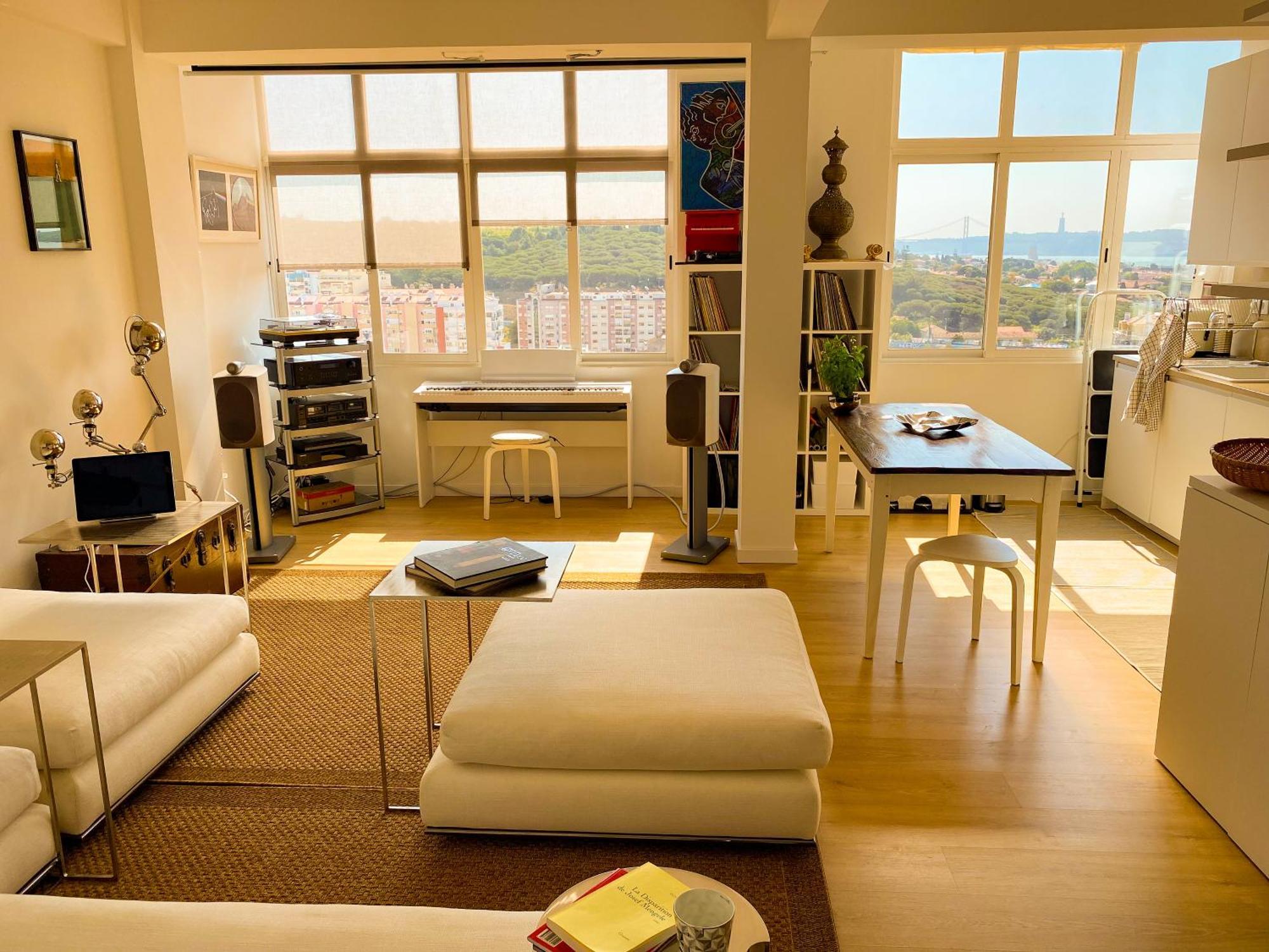 Ideally Located With Perfect Views Alges Exterior photo
